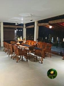 Khu vực ghế ngồi tại Jungle Leelaa