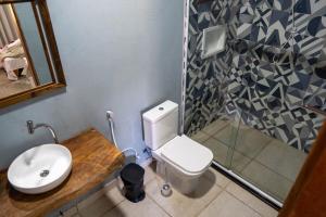Vila Mani Atins Casa com Piscina的一间浴室