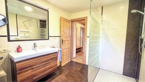 Koupelna v ubytování Ferienhaus Weps + 52 fotografií