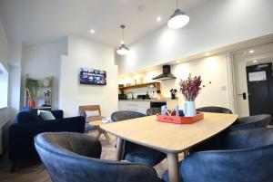Gallery image of CITYeSCAPE - 2BR Top Floor Penthouse NQ in Manchester