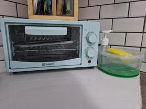 Η κουζίνα ή μικρή κουζίνα στο Dalilah home at Pejaten, South Jakarta +11 φωτογραφίες