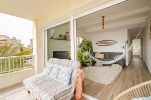 A seating area at Apartamento Alma de Mar, increíble vistas!!