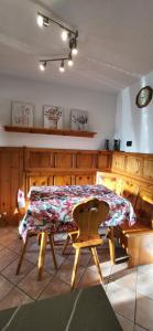 Posezení v ubytování Casa Clo' + 3 fotografie