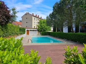 Φωτογραφία από το άλμπουμ του Le Montesquieu, Appartement 2 à 4 personnes, Garage Privé σε Villefranche-sur-Saone