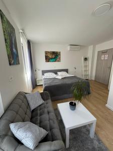 Letto o letti in una camera di Gostisce Sovdat
