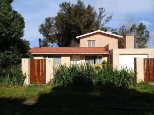 Το κτήριο όπου στεγάζεται  η παραθεριστική κατοικία