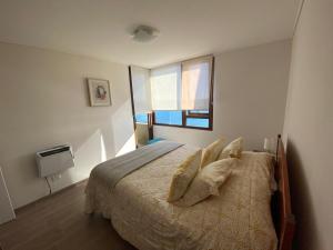 Postel nebo postele na pokoji v ubytování Departamento vista al mar Puerto Montt