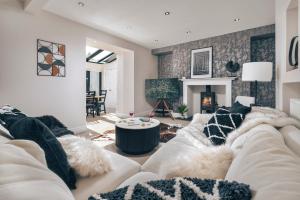 Χώρος καθιστικού στο Rosemount Lake District Townhouse with Hot Tub