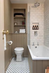 Un baño de Luxury Mews in the heart of New Town 25 fotos más