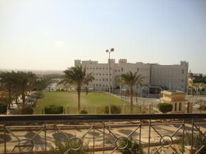 Zdjęcie z galerii obiektu Villa High Town Al Shuruq City w mieście Madīnat ash Shurūq
