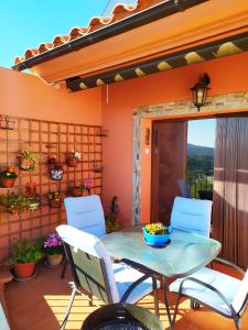Balkón nebo terasa v ubytování Casa Rural El Planet de Maella Casa rural en Castellon Casa rural con Jacuzzi Casa rural en Xert Casa rural cerca de Morella
