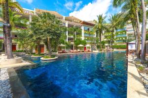 Bazén v ubytování Private Pool Residence at Surin Beach nebo v jeho okolí