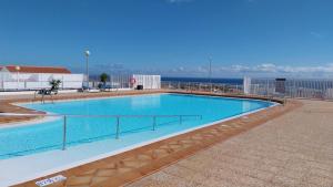 Bazén v ubytování Maison vue mer avec piscine nebo v jeho okolí