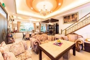 Ruang duduk di Mandy's House B&B