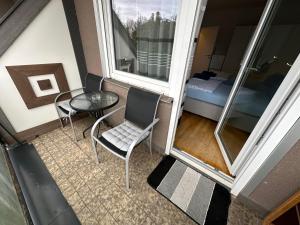 Afbeelding uit fotogalerij van Ferienunterkunft - Am Stadtgarten in Saarlouis