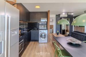 Kuchyň nebo kuchyňský kout v ubytování Lindo Apartamento em Praia Brava - Itajaí RVC0703 + 8 fotografií
