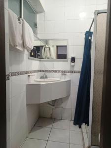 Koupelna v ubytování HOTEL BAEZA