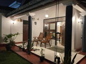 Patio nebo venkovní prostory v ubytování Dew Ceylon Villa