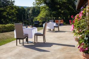 Fotografie z fotogalerie ubytování Oustal de la FRAYSSIERE v destinaci Felzins