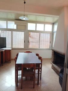Μια τηλεόραση ή/και κέντρο ψυχαγωγίας στο Mylae House