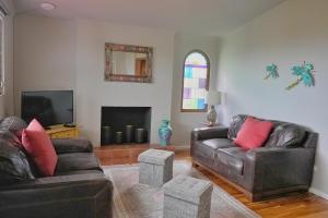 Posezení v ubytování Villas Aracari beautiful upscale homes with amazing views near SJO airport