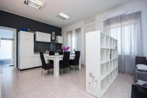 Kuchyň nebo kuchyňský kout v ubytování House KALA