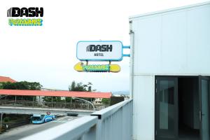 Certifikát, hodnocení, plakát nebo jiný dokument vystavený v ubytování Dash Forwaves Hotel