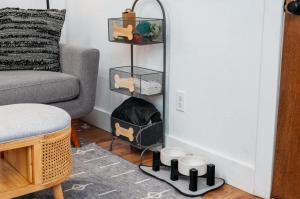 Χώρος καθιστικού στο L Studio Traverse close to downtown and Beach +26 φωτογραφίες