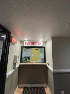 Ο χώρος του λόμπι ή της ρεσεψιόν στο Sunrise Inn
