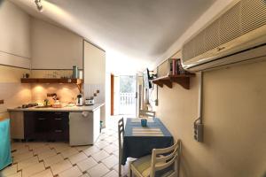 Kuchyňa alebo kuchynka v ubytovaní Apartment Rosa