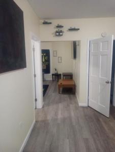 TV a/nebo společenská místnost v ubytování 3 bedroom with free parking