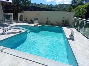 Kolam renang di atau dekat dengan Lyn'des Isles location