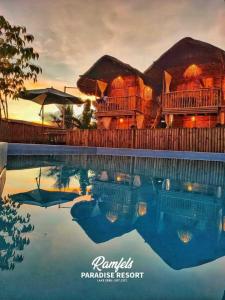 Bazén v ubytování ramfels paradise hotel 1 nebo v jeho okolí