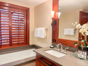 Koupelna v ubytování Ko Olina Beach Villas B304 - 3BR Luxury Condo with Stunning Ocean View & 2 Free Parking