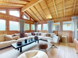 Fotografie z fotogalerie ubytování Beautiful chalet in Le Bouveret with garden v destinaci Hérémence