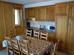 Kuchyň nebo kuchyňský kout v ubytování Apartment in Veysonnaz near Ski Lift