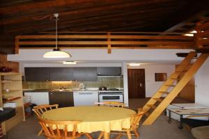 Extravagant apartment with view tesisinde mutfak veya mini mutfak