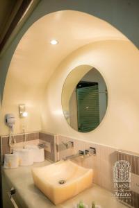 Ένα μπάνιο στο Hotel Puebla de Antaño +80 φωτογραφίες