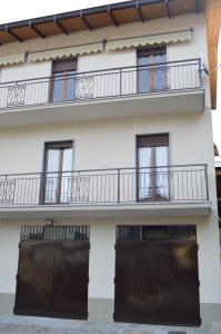 A balcony or terrace at Betty's House