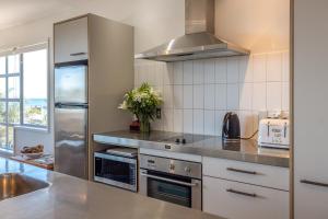 Gallery image of The Sands - Apartment 5 - Stay Waiheke in Onetangi +14 photos