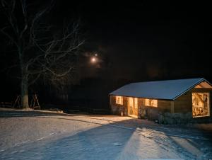 Zagroda nad Hańczą v zime