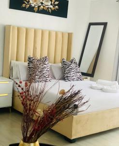 En eller flere senge i et værelse på Shibar farm house Mpumalanga + 6 billeder