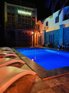 Bazen u ili blizu objekta NEOM DAHAB - - - - - - - - - - - Your new hotel in Dahab with private beach