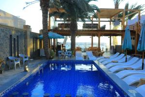 Bazen u ili blizu objekta NEOM DAHAB - - - - - - - - - - - Your new hotel in Dahab with private beach