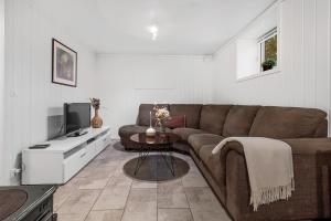 Μια τηλεόραση ή/και κέντρο ψυχαγωγίας στο Apartment in Lillehammer