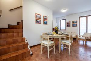 Gambar di galeri bagi Terraced house on the lakeside of Gravedona - Larihome A04 di Gravedona +18 gambar
