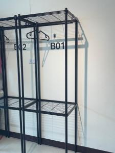 Ein Etagenbett oder Etagenbetten in einem Zimmer der Unterkunft TIMN Hostel Female Only