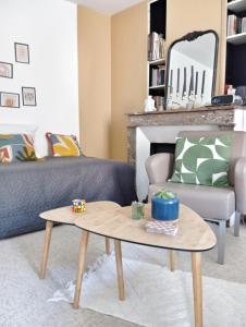 Posezení v ubytování ROOMS HOME CSM Suite privée avec terrasse et Suite privée 2 chambres jusqu'à 3 chambres et 1 à 8 personnes