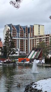 Bazén v ubytování Apartman Royal Luxury Lara nebo v jeho okolí