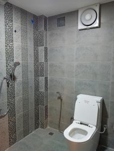 Un baño de Cha Cha Guest House